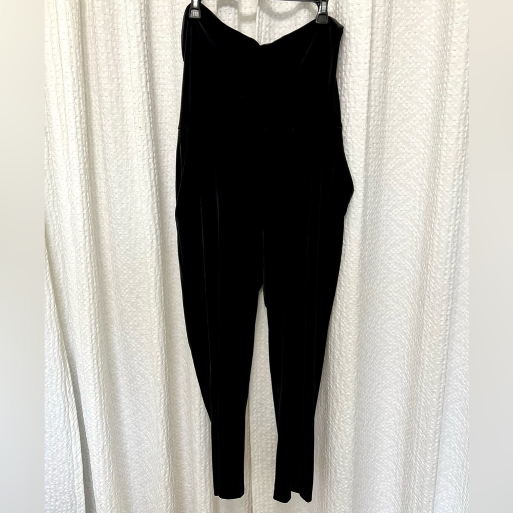 Express Velvet Romper - Picture 3 of 6